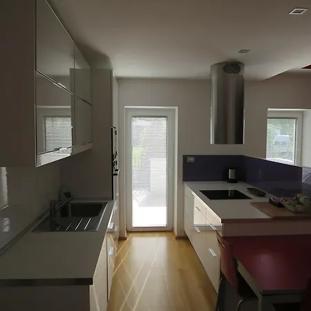 Tin House Apartment Povir Exterior photo